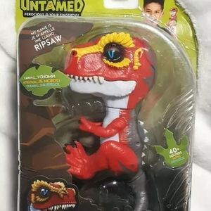 Brand New NIB WowWee Fingerlings Untamed T-Rex Din